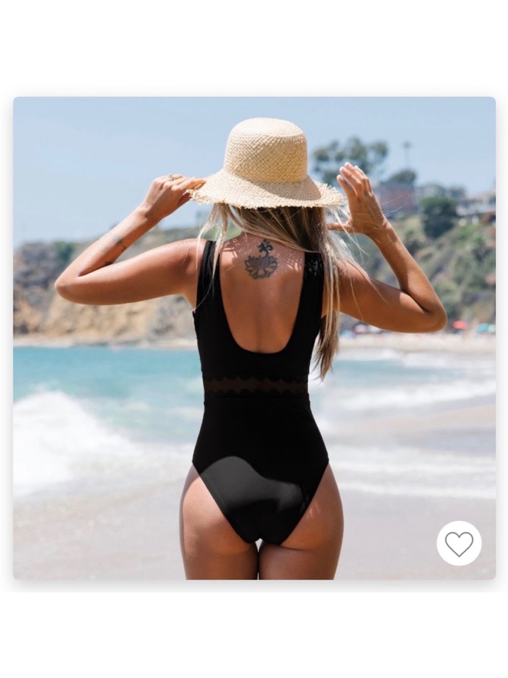 Cupshe NWT V-neck Swimsuit - Picture 3 of 10